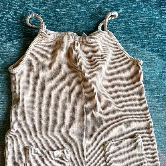 Zara Ribbed Fall Summer Romper - Picture 2 of 5